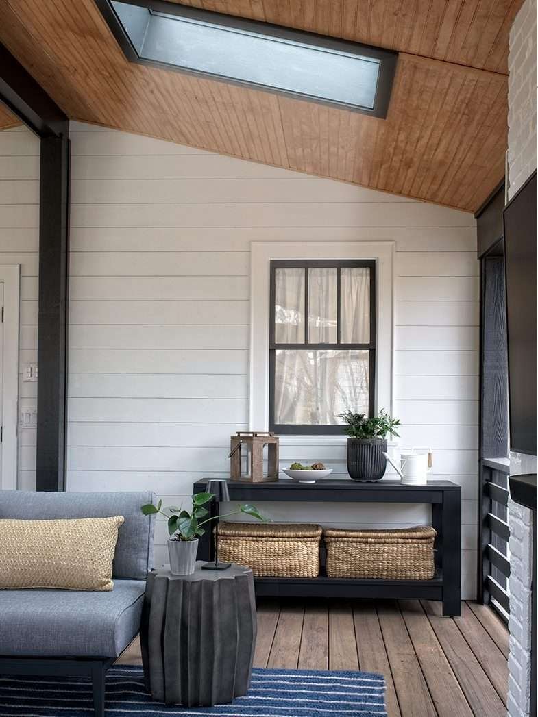 Atlanta’s Top Interior Designer Kings Highway Residence Project Screened In Porch Lounge (Detail 2)